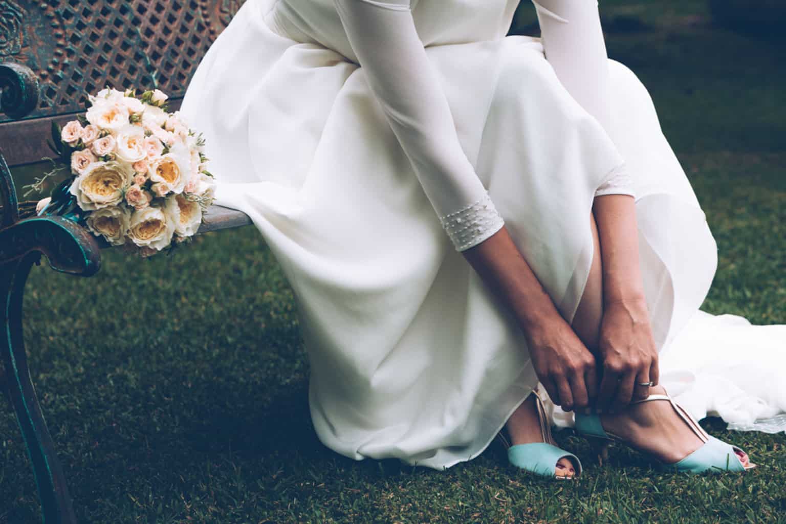 La novia de zapatos azul pastel bodas de Tatín